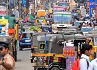 ഇളവുകളിൽ നട്ടം തിരിഞ്ഞ് നഗരം