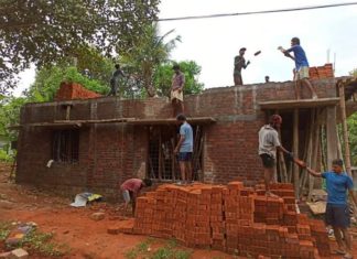കണ്ടുപഠിക്കാം വിദ്യാർത്ഥികളെ, ഇവർ തീർക്കുന്നത് മനുഷ്യത്വത്തിന്റെ മഹനീയ മാതൃക..