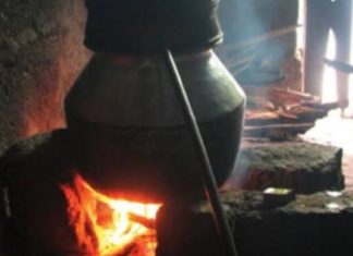 വീട്ടിൽ വാറ്റുചാരായം; പഴയന്നൂരിൽ ഒരാൾ അറസ്റ്റിൽ…