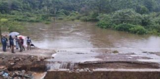 ചാവക്കാട് ബ്ലാങ്ങാട് ശക്തമായ മഴയില് സ്കൂള് കെട്ടിടം ഇടിഞ്ഞു വീണു..